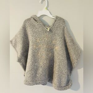 Cozy Gray Knit Poncho with Floral Design